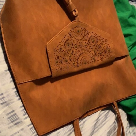 Stuff - Picture 7 of 8